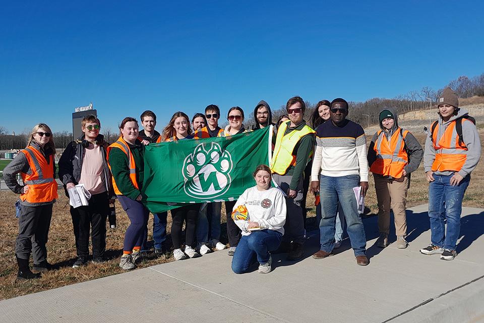 Science students advance learning by visiting geomorphic landscape, EPA lab